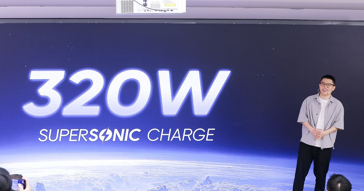 realme_320W